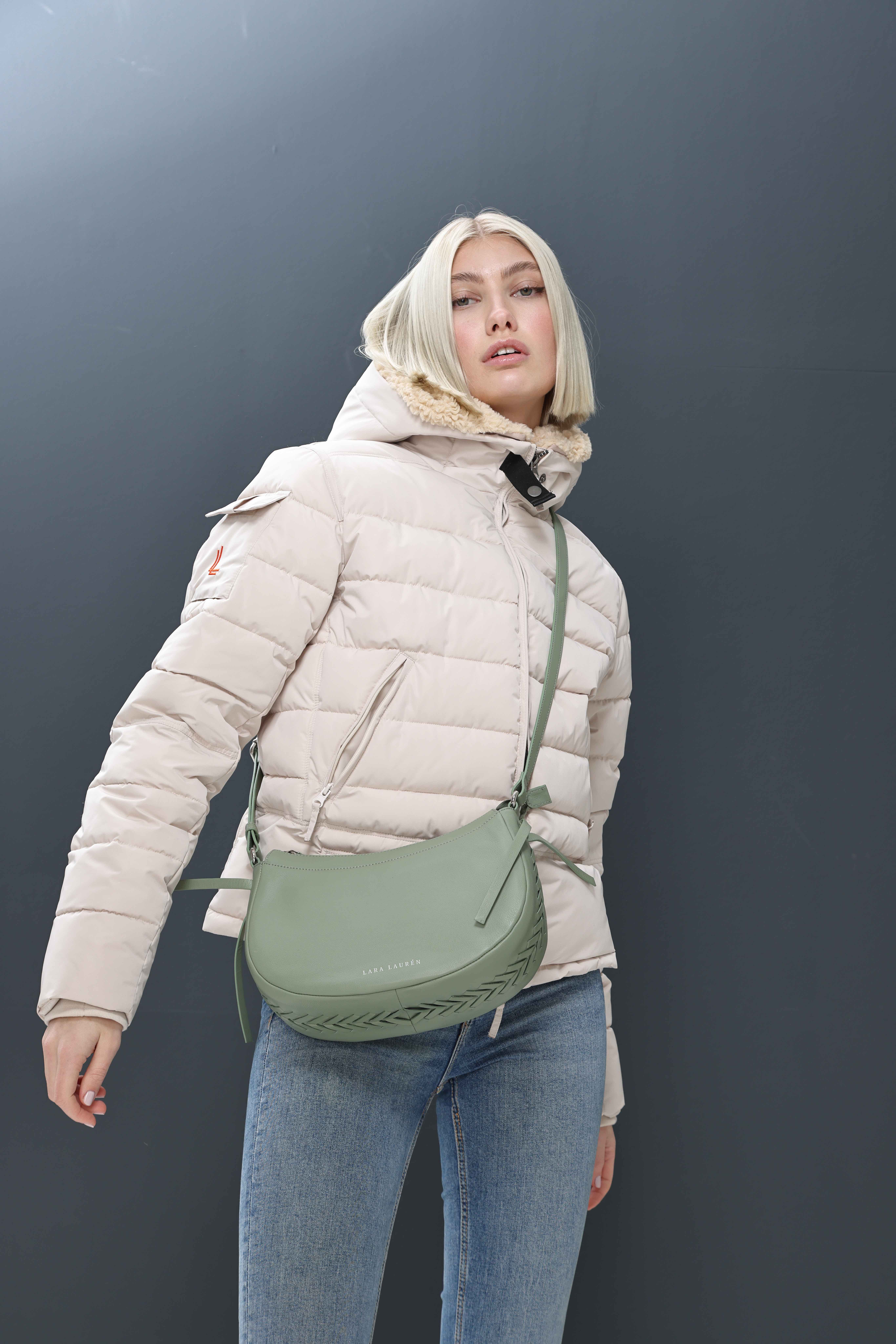 CLU Steppjacke mit Kapuze creme